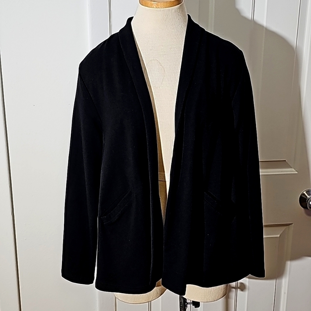 Masai black women cardegan open jacket/blazer.‎ Size large. 2 pockets. Excellent